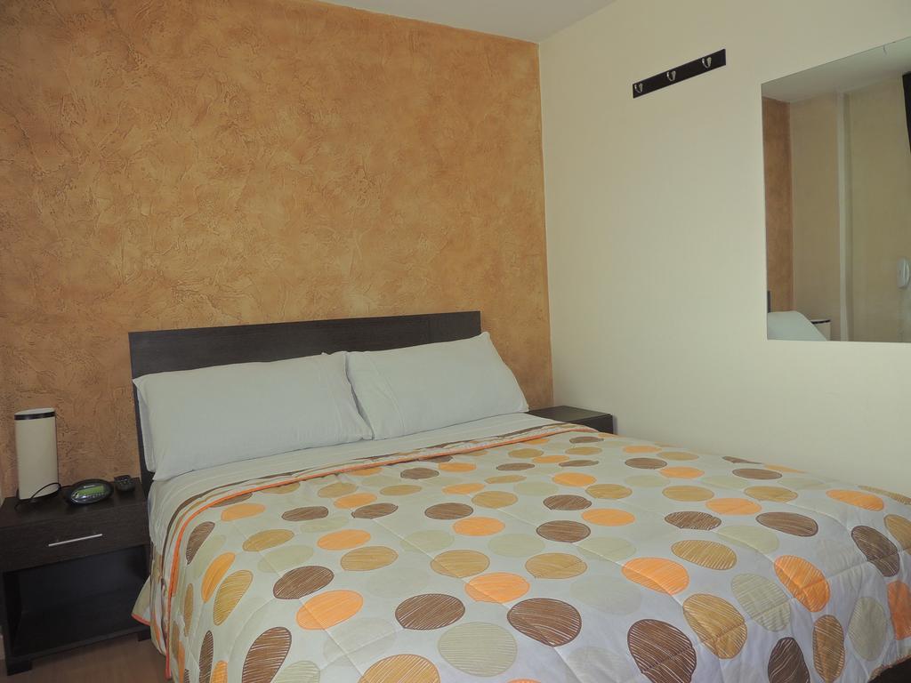 Titan Hotel & Spa 波哥大 客房 照片